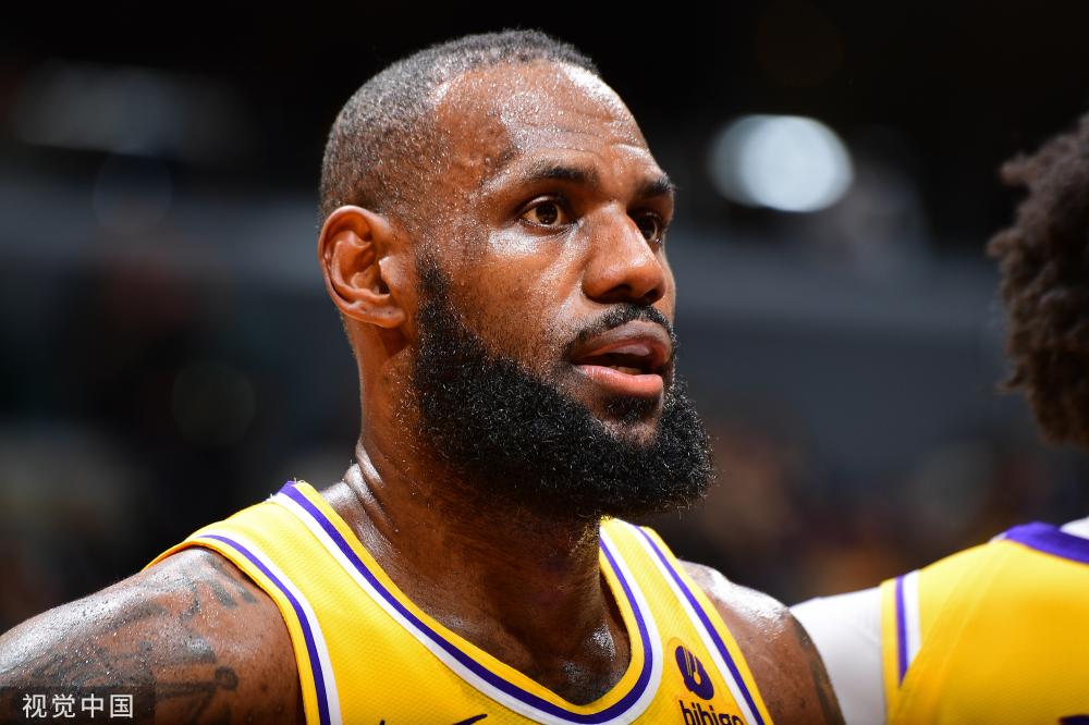 出夸张的手 出夸张的手