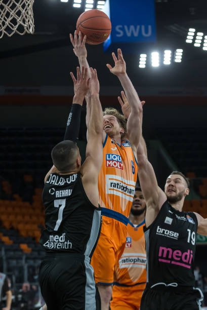 件上的优势 件上的优势